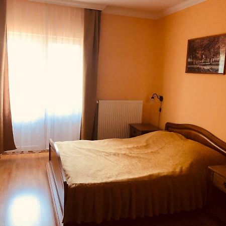 Horvath Vendeghaz Hotel Oroshaza Luaran gambar