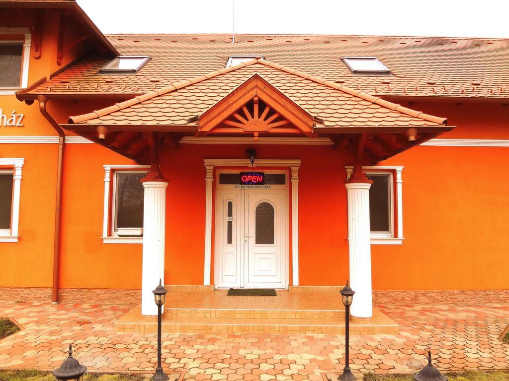 Horvath Vendeghaz Hotel Oroshaza Luaran gambar